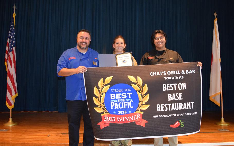Chili’s Grill & Bar group photo