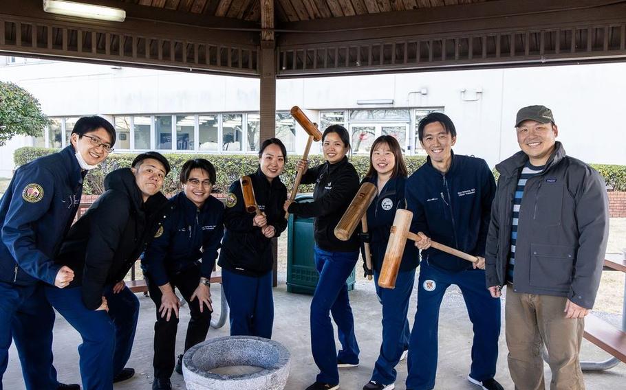 Japanese Fellows from United States Navy Medicine Readiness and Training Command (USNMRTC) Yokosuka coordinated a mochitsuki (mochi pounding) cultural exchange event for their U.S. counterparts at United States Naval Hospital (USNH) Yokosuka.