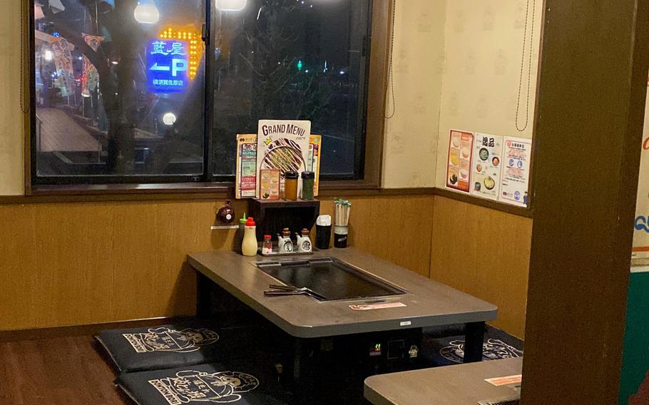 Okonomiyaki Dotonbori interior