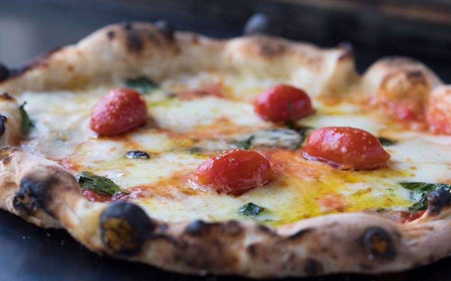 PST Roppongi (Pizza Studio Tamaki Roppongi) pizza