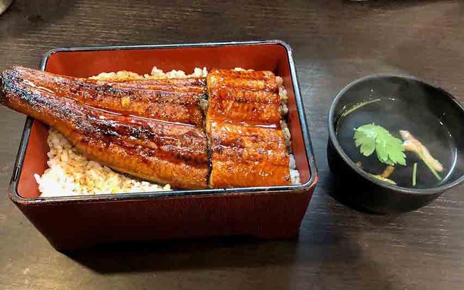 Unagi grilled eel and soup