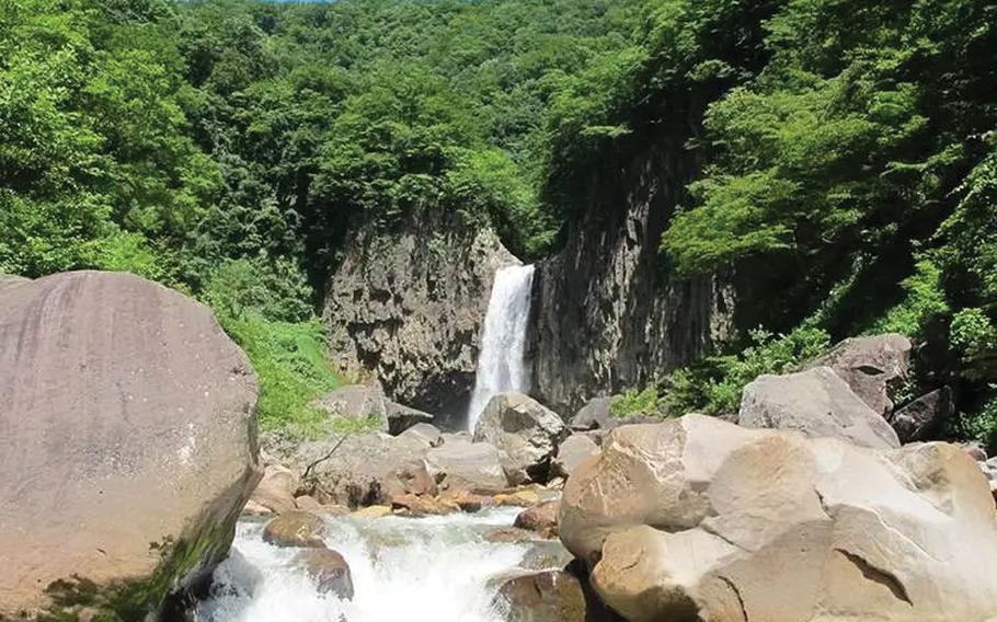 Naena Falls in the daytime.