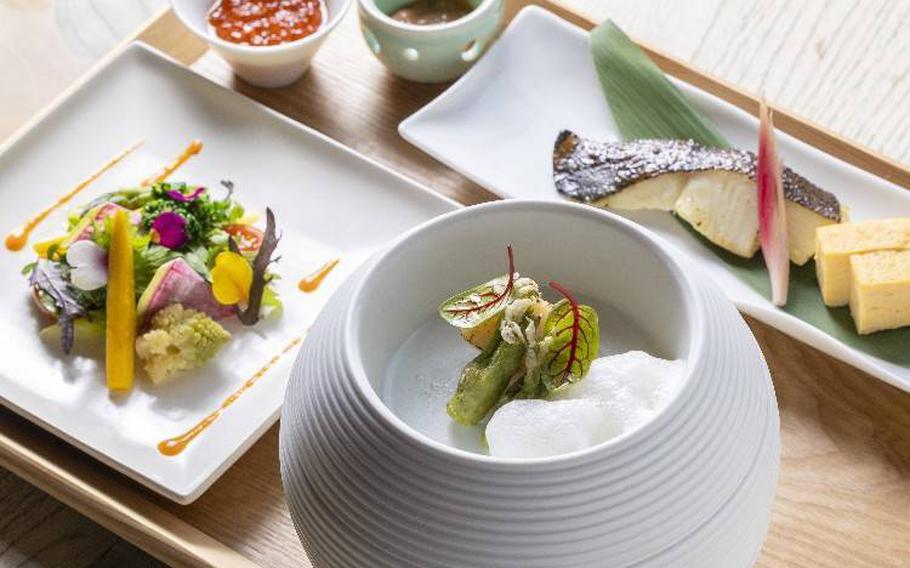 Breakfast dishes at The Knot Sapporo. In the foreground you can see the first tier of the 3-tiered Oju.