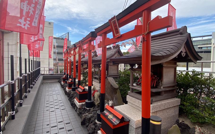 Anamori Inari (Shinto shrine)