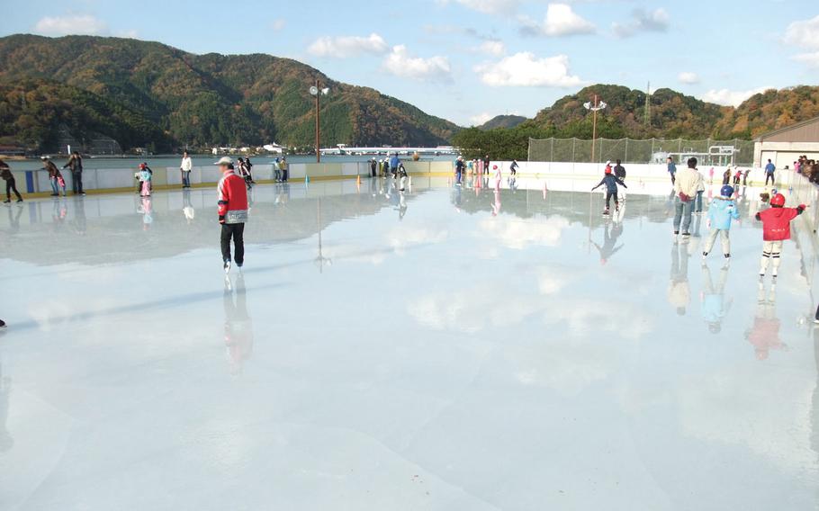 Hyogo Prefectural Maruyamagawa Park skating