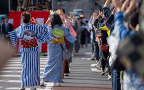 visitors performing Bon Odori.