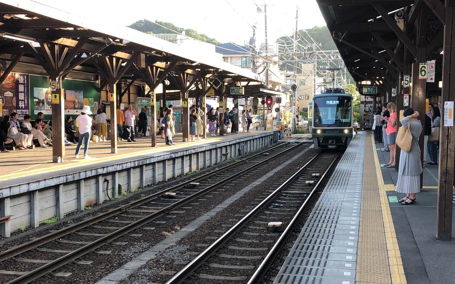 Kamakura Station platform