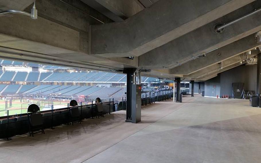 An extensive concourse surrounds the stadium, with a 360-degree view of the stadium from all sides.