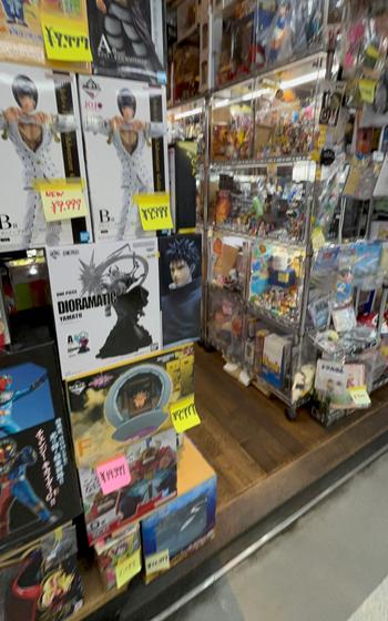 figurines