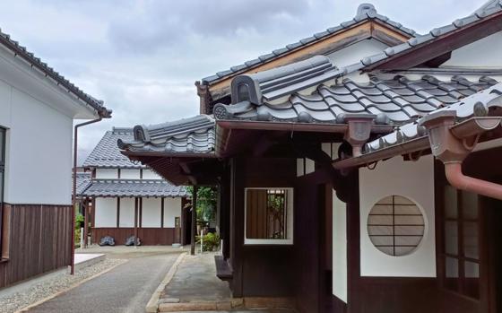 traditionla japanese houses.