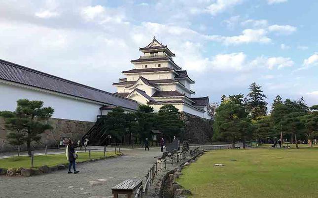 Tsurugajo Castle