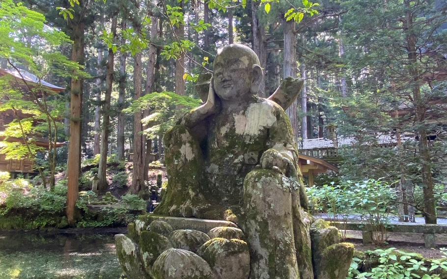 statue at Kozenji Temple