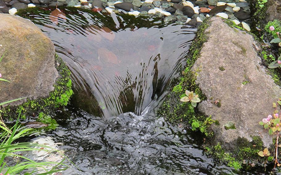 Banjinsui Park.  Among 15 springs in Zama City, Banjinsui spring water has been used by locals for their daily water throughout history. A legend says that prominent Buddhist Monk Nichiren found this spring 800 years ago.