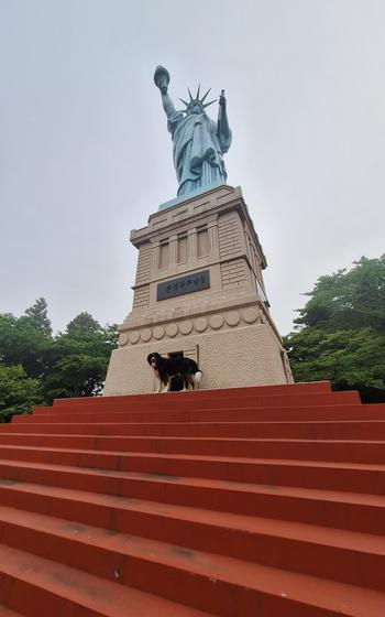 Momoishi-Machi “Statue of Liberty” Park (with Jack).