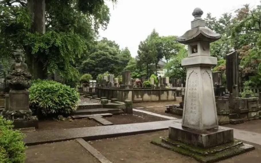 Gotokuji Temple cemetery