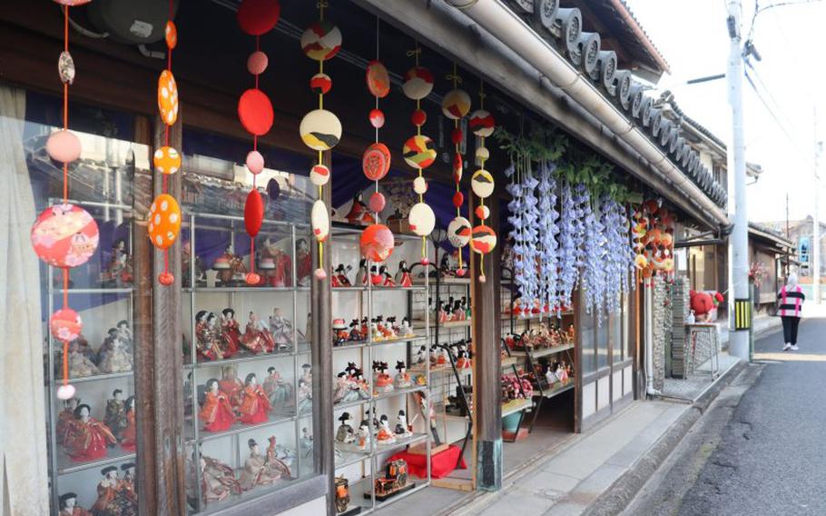 Hinamatsuri dolls