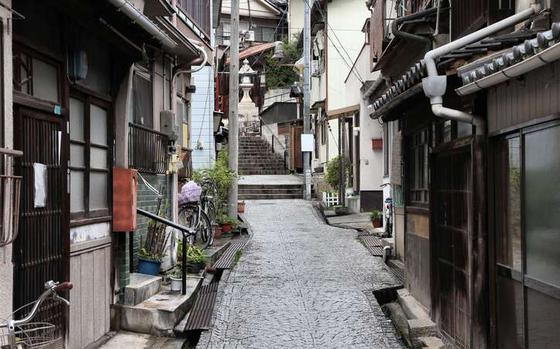 an alley in Onomichi